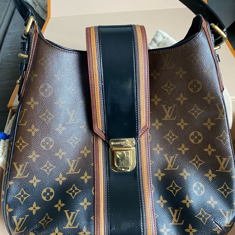 Louis Vuitton Mirage Musette Bag